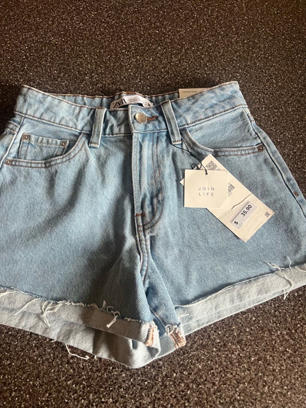 NWT Zara Light Blue Frayed Hem Low-Rise Denim Shorts, Size 0 - ‘Join Life’